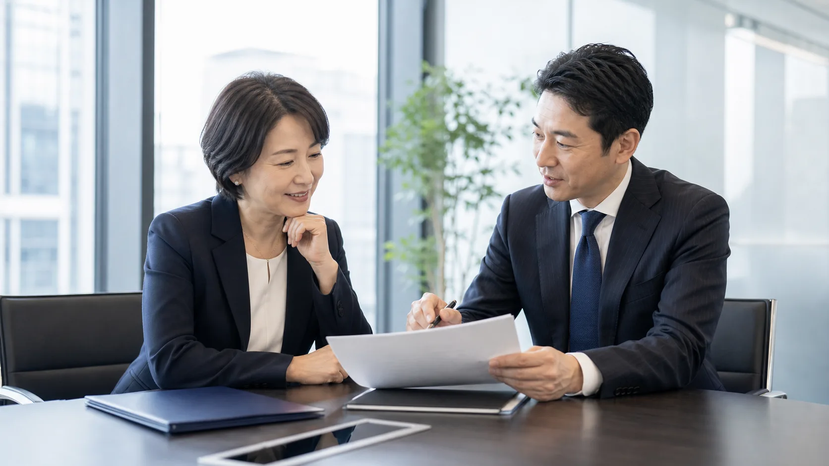 M&A会社売却のメリットと注意点を理解する経営者のイメージ