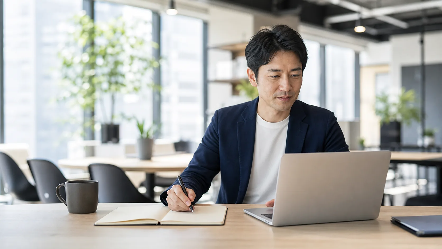 M&A着手金と手数料を抑えるための補助金や無料相談を活用するシーン