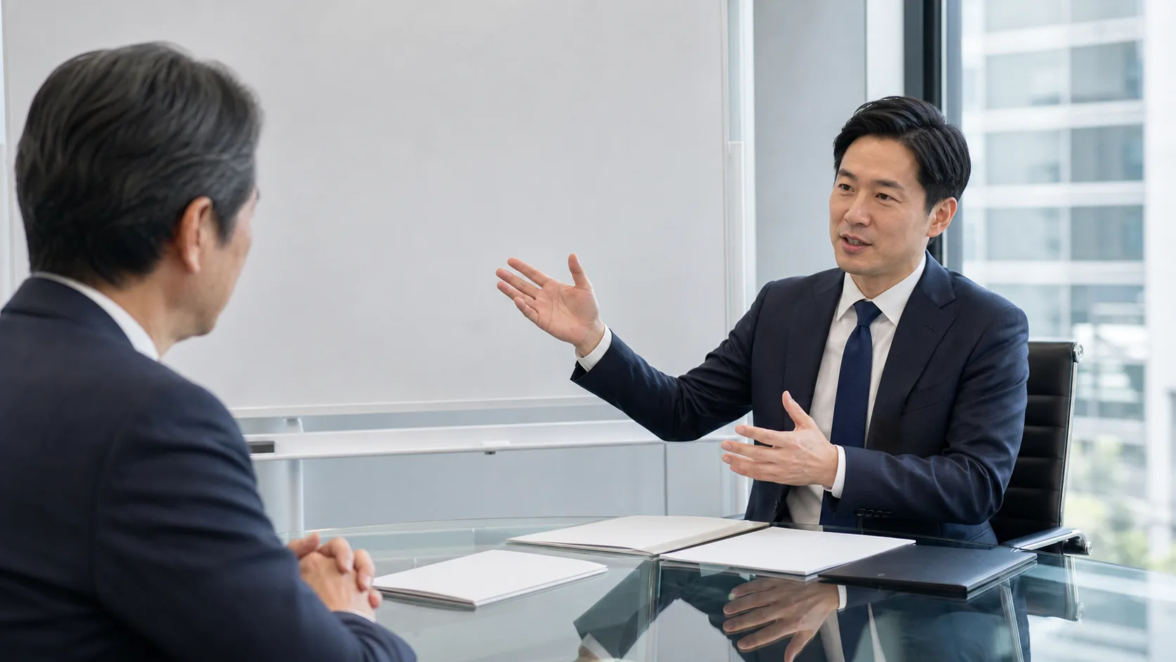 のれん代の意味と語源をわかりやすく説明するビジネス解説シーン