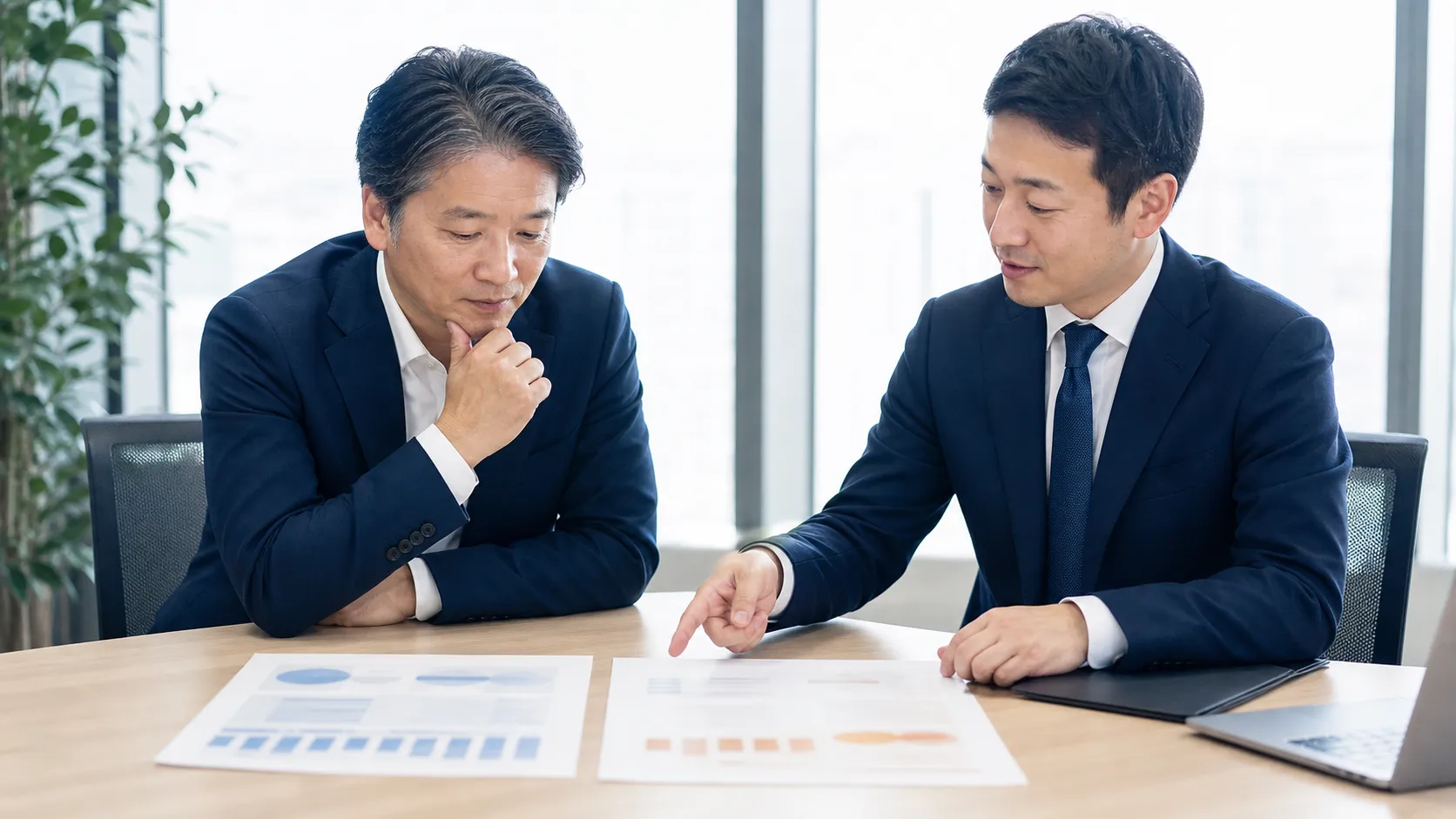 保育園M&Aのメリットとデメリットを比較検討するイメージ