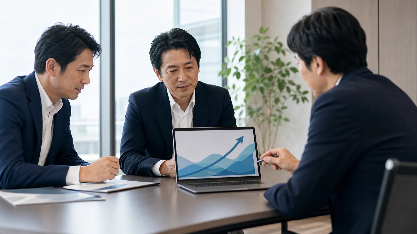 SaaS業界のM&A・売却市場動向を分析するイメージ